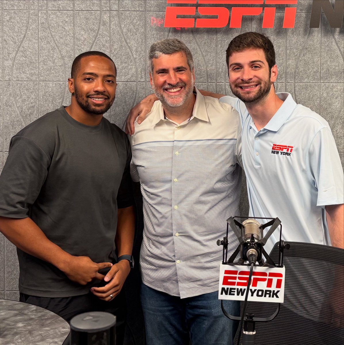 ESPN New York (@espnnewyork) on Twitter photo .<a href="/RothenbergESPN/">Dave Rothenberg</a> reunited with his old Saturday Show producers (<a href="/TyDButler/">Tyriq D. Butler</a> and <a href="/JakeMontgomery_/">Jake Montgomery</a>)! .<a href="/RothenbergESPN/">Dave Rothenberg</a> reunited with his old Saturday Show producers (<a href="/TyDButler/">Tyriq D. Butler</a> and <a href="/JakeMontgomery_/">Jake Montgomery</a>)!