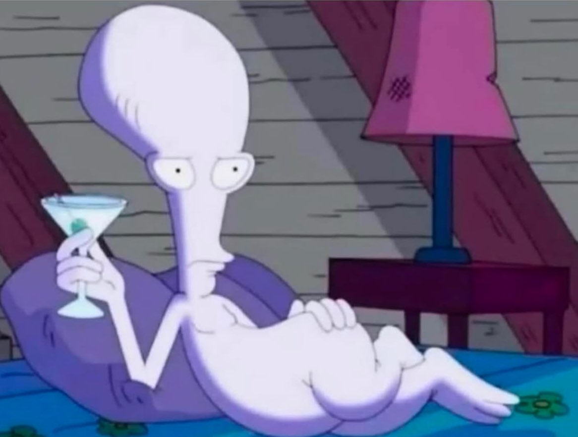 Jayyakamii's tweet image. Me watching murder mysteries like Iβm one to the detectives