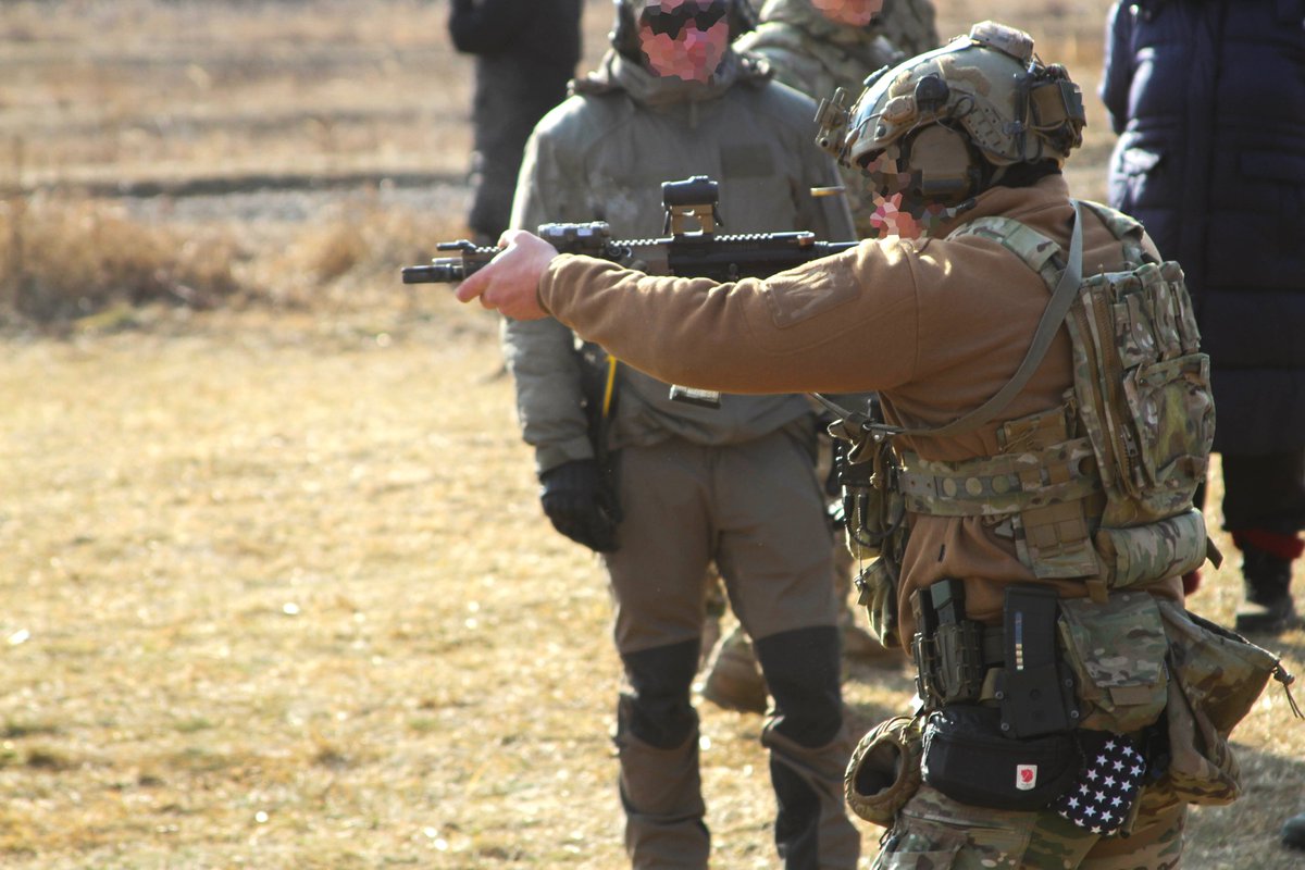 US_SOCEUR's tweet image. Building readiness with our NATO Allies! Green Berets with 10th SFG(A) conducted a training exercise in Slovakia, focusing on marksmanship, tactical movements, & medical care. Strengthening our collective defense, one exercise at a time. #SOFinEurope #StrongerTogether @USSOCOM