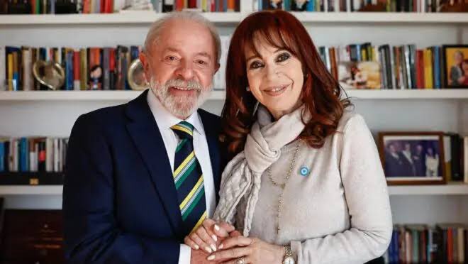 NewsLiberdade's tweet photo. 🚨URGENTE - Justiça Argentina impõe a Cristina Kirchner multa de R$ 3 bilhões por corrupção https://t.co/Vw0YXpKu4Z