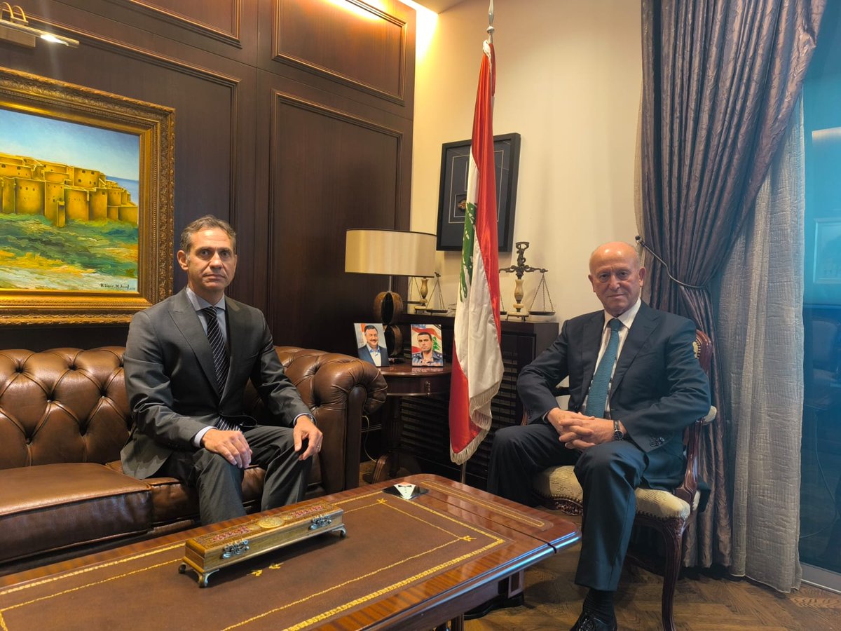Ashraf_Rifi's tweet image. سُعِدنا بزيارة سفير تركيا لدى لبنان مراد لوتِم، وبحثنا مطولاً خلال اللقاء الودي في آخر التطورات الراهنة في لبنان والمنطقة.