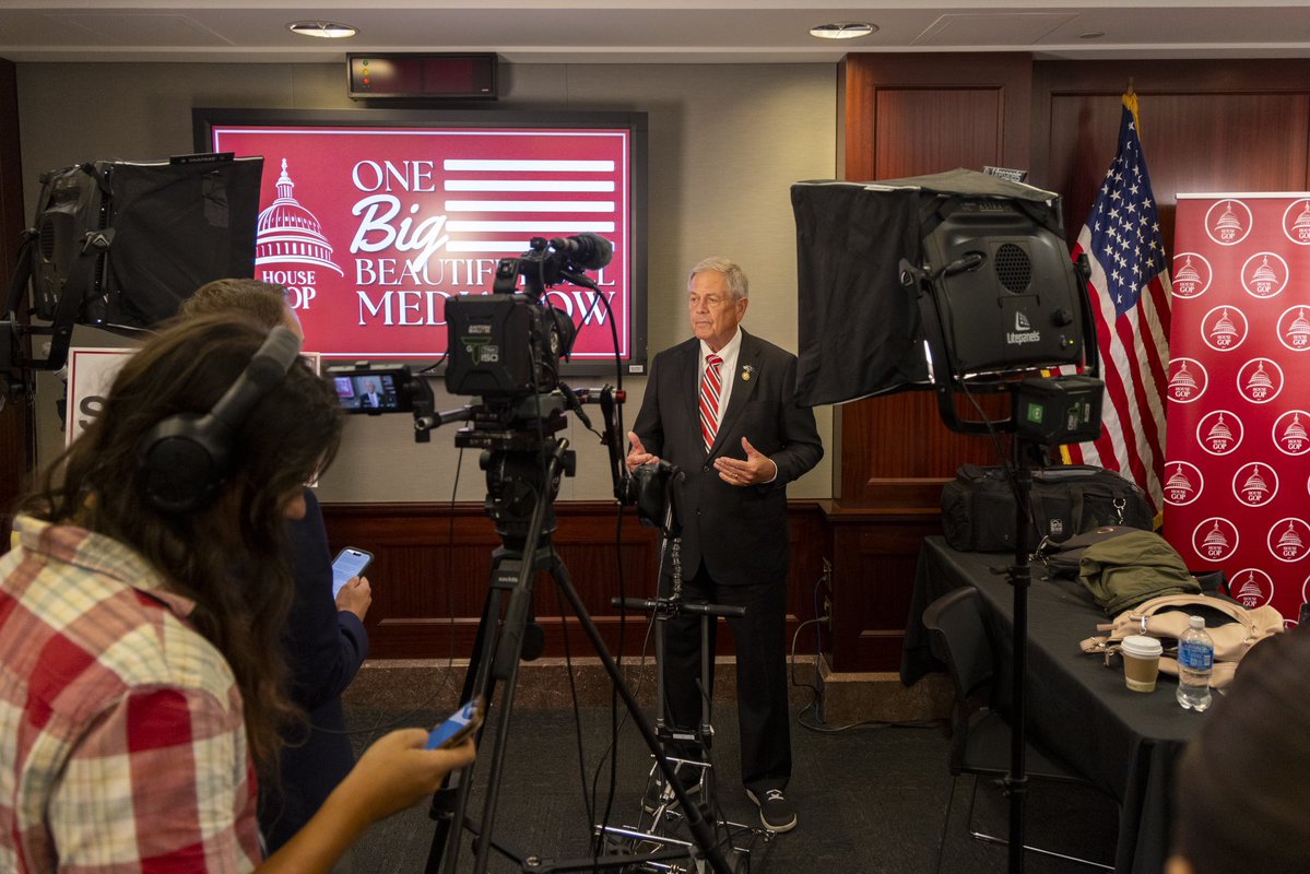 HouseGOP's tweet image. 📸 ICYMI: Yesterday, the @HouseGOP hosted another Big Beautiful Media Row for our Members to speak with new media, local TV, radio, and more! The One Big Beautiful Bill is delivering historic tax cuts and supercharging our economy. 🇺🇸