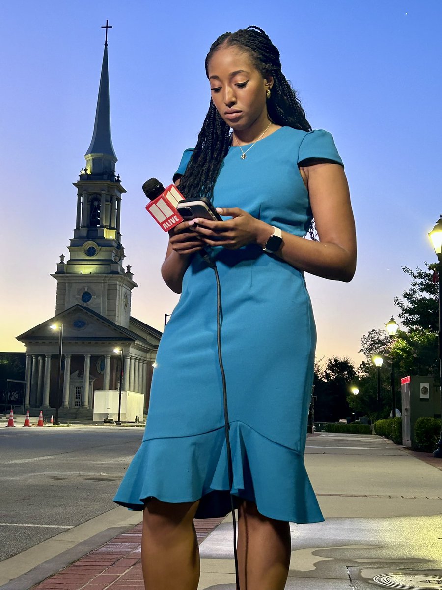 KarysBelger's tweet photo. And that’s a wrap…
#6: @codakmoments_
#NewChapterLoading #journalistjourney #atlantanews #graceandgrit #16carriages #OnlyGodKnows https://t.co/3vDlNUt7gY