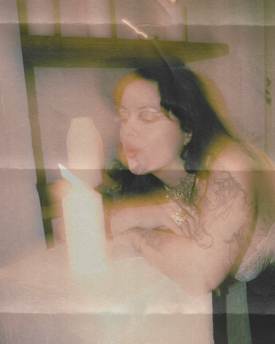 Ok Twitter you win for now. I regret to return but alas here I am. XXX