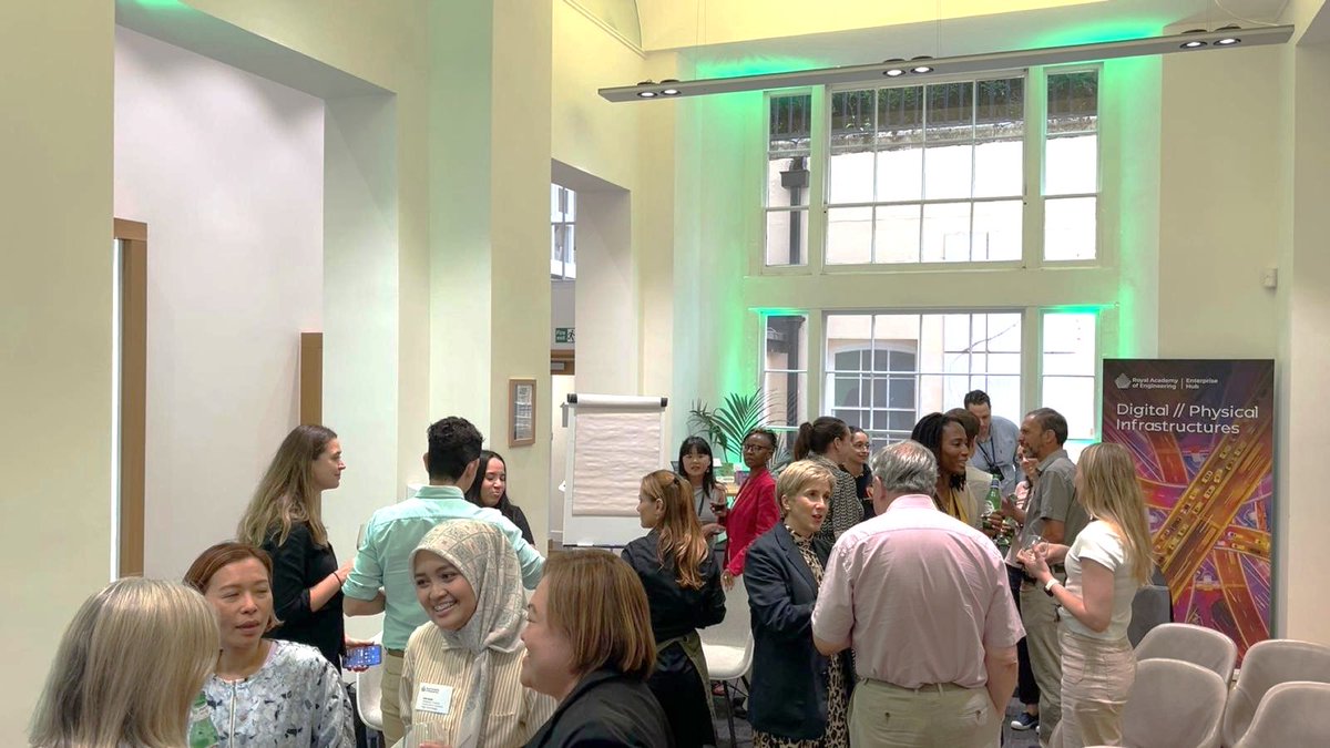 RAEngGlobal's tweet image. Convening global expertise, last week Leaders in Innovation Fellowships (LIF) brought together innovation experts from nine different countries.
From systems thinking, to sustainable innovation, our in-country partners explored crucial topics within entrepreneurship, and shared…
