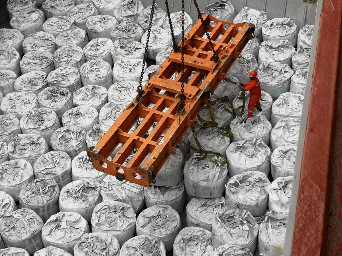 La informalidad minera también se registra en las exportaciones. Xavier Rosero, director ejecutivo de <a href="/Fedexpor/">FEDEXPOR</a>, se refiere al tema de forma directa. Lee aquí 👇la nota 🔐 n9.cl/ek16l