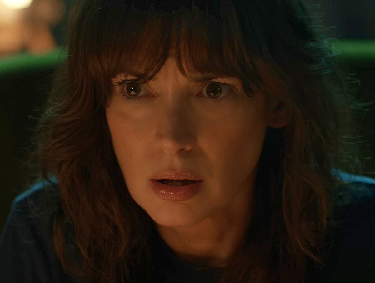 BESTOFWlNONA's tweet image. Winona Ryder as Joyce Byers in Stranger Things season 5.