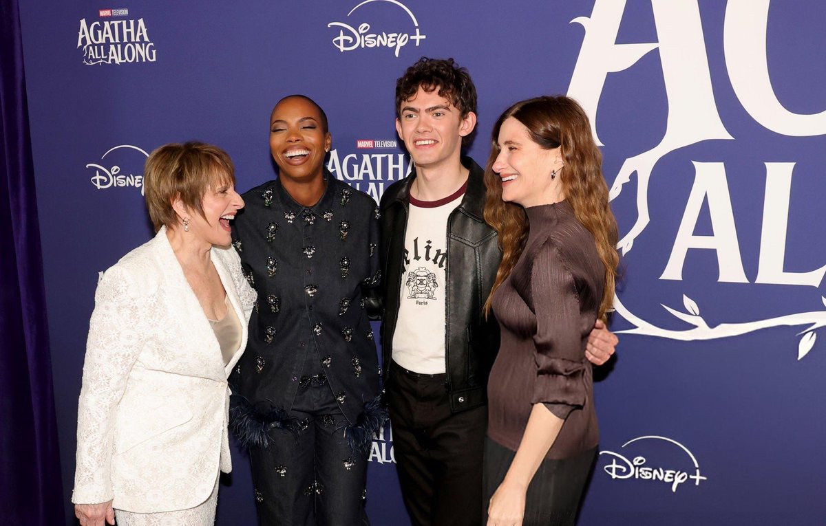 jessicajaimeshe's tweet image. #RePoderoso y Agatha?