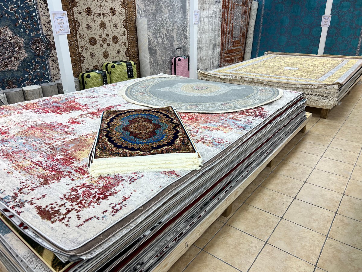 Make sure to visit our new store - Fayaz Rugs!

They've got some great deals on rugs, luggage, bedding and more - definitely worth checking out! 

Located on the lower level across from Virgin Plus. #YorkgateMall #Shopping #SummerVibes