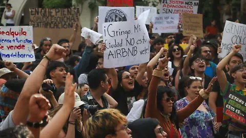 MeyerFalcon's tweet image. Los barrios no se heredan sólo con escrituras. Se heredan con comunidad, con historia, con arraigo. Y eso merece defenderse.
Esta semana escribí para @elsolde_mexico sobre el fenómeno de la gentrificación y posibles soluciones.
Agradezco su lectura 🤓
oem.com.mx/elsoldemexico/…