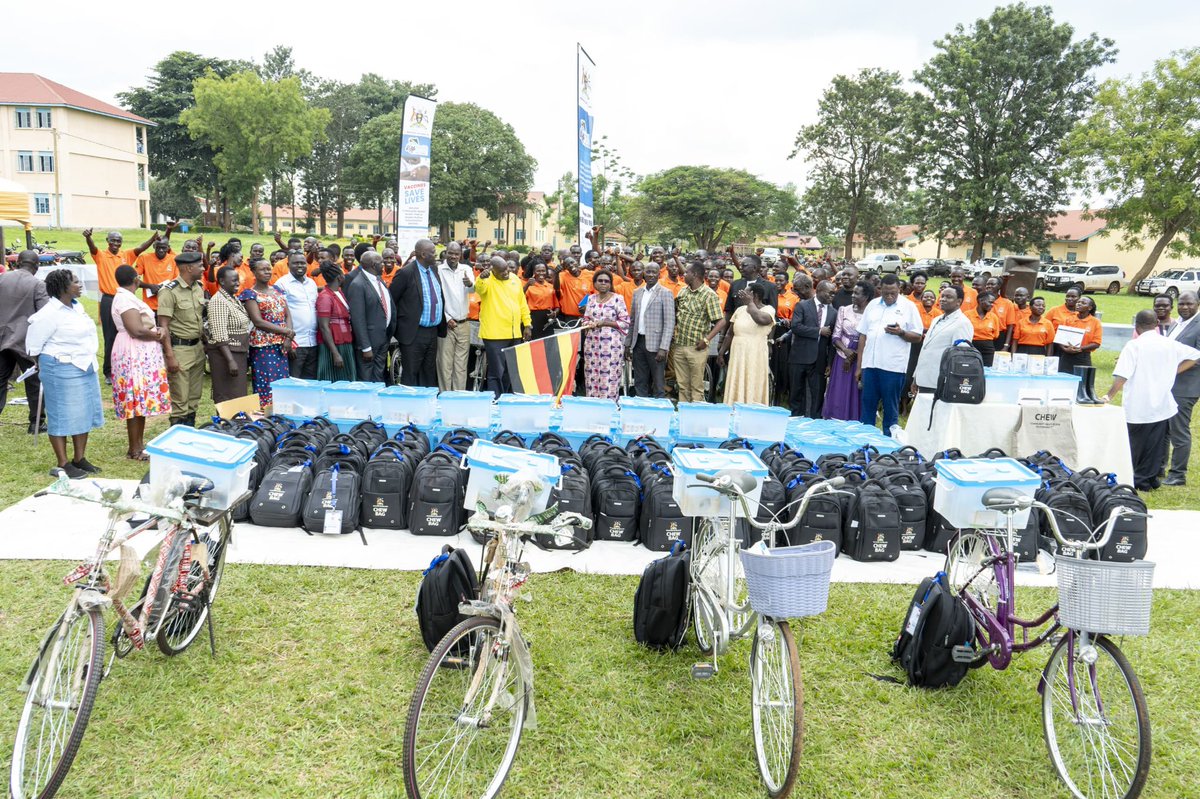 LukangaSamuel1's tweet photo. The Health Sector is already establishing a parish level workforce away from the village health teams!

Training &amp; Equipping them with tools inclusive of transport means so as to reach out to every UGANDAN! 
#MOHatWork | @GCICUganda https://t.co/M6NjktmXCZ