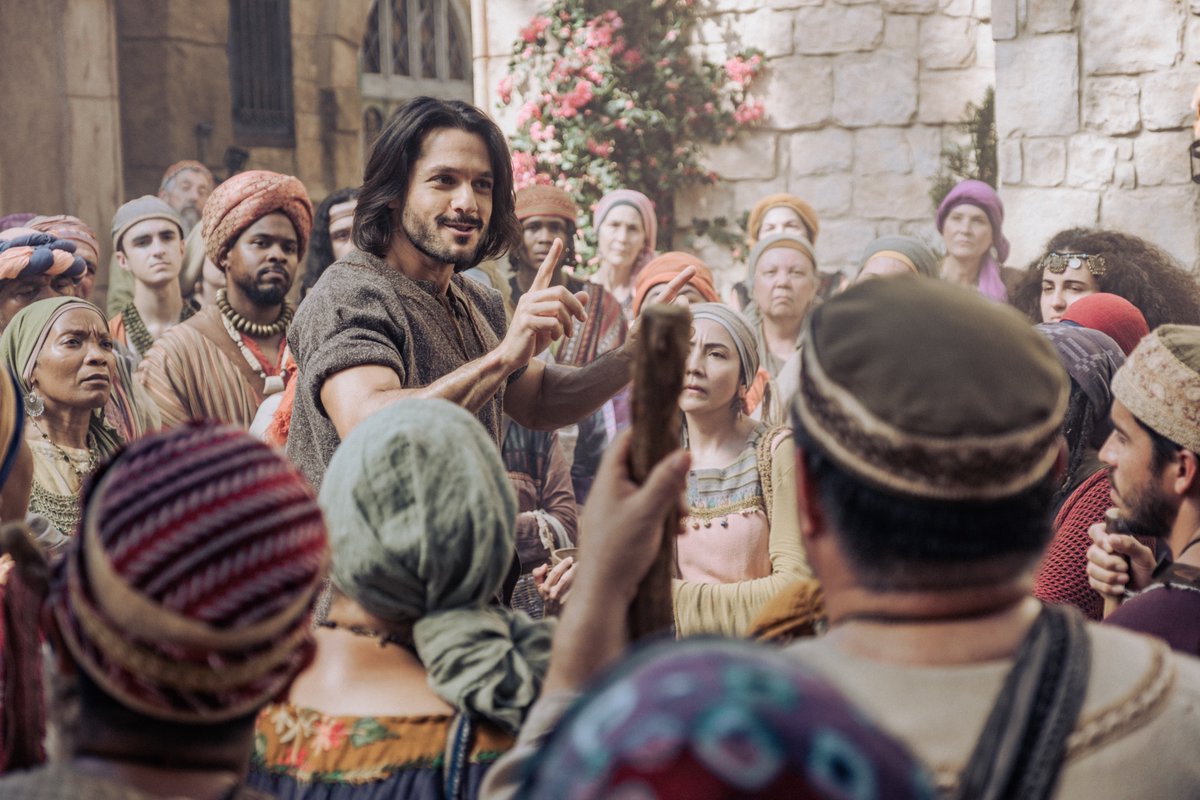 thechosentv's tweet image. Picture this: You. Your friends. Popcorn. The Last Supper. The final three episodes of Season 5 are ready to stream on Prime Video in the US.