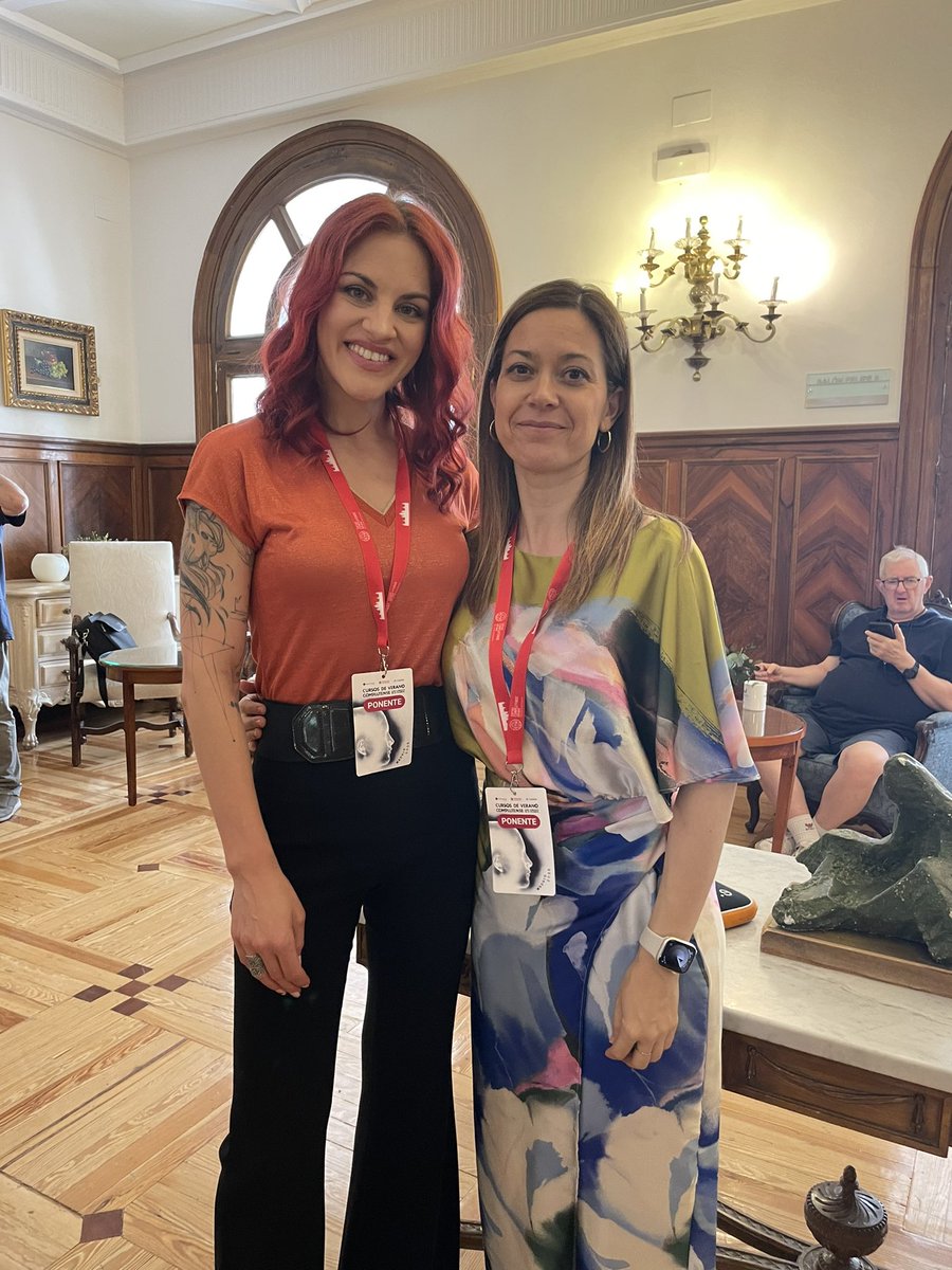 MaraAriasAlvar1's tweet image. Primer día del curso de verano ucm “retos en la divulgación científica”Hablando sobre la perspectiva de género con grandes referentes femeninos como @ClaraGrima, @Astro_SaraG y Rebeca Atencia. Gracias a @FECYT_Ciencia @madrimasd y @COLVEMA por su apoyo institucional. @UdcVet