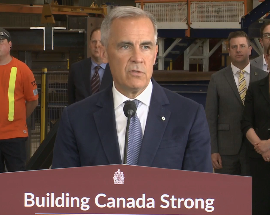 stevenchase's tweet image. Carney is asked by reporter why he has failed to deliver a deal with Donald Trump even after scrapping the Digital Sales Tax.
"We are in the midst of long and tough negotiations with the United States," he says.
Mr. Carney notes Canada still receives an exemption from U.S.…