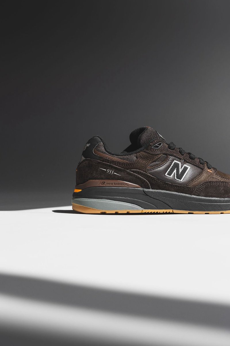 The second of two new colorways dropping for Fall ‘25—Andrew Reynolds’ Numeric 933 returns in a rich Brown/Black blending a heritage runner DNA, tooled for skate performance.

Release Info:
• Releases Friday, July 18th
• In-store &amp; online at 11AM EST
• Sizes 5.5M–14M
• MSRP