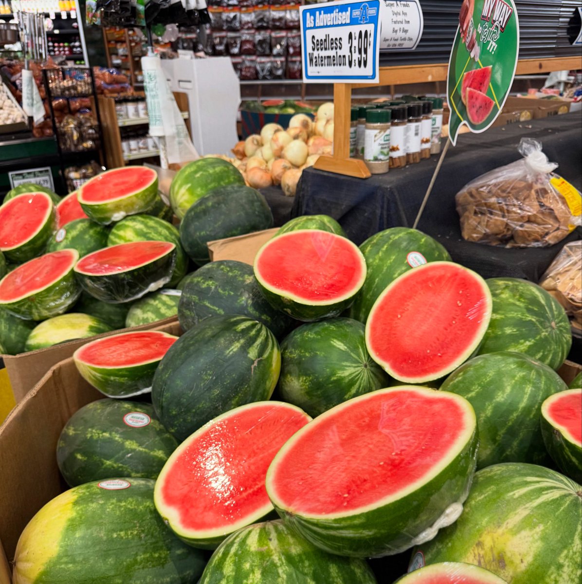 SuperAFoods's tweet image. 🍉 Fresh Pick for Hot Weather! ☀️
Stay cool with juicy seedless watermelon – only 3 lbs for 99¢ at Super A Foods!
Sweet, refreshing, and perfect for summer vibes. 😋💧
🗓️ Offer ends 07/22/25 – don’t miss it!

#SuperAFoods #WatermelonDeal #SummerFresh