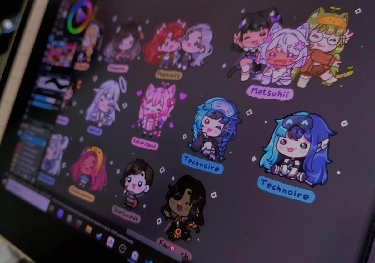 ahnibi_BR's tweet image. Assistindo Grimm enquanto desenho alguns chibis bobinhos 🥹🌷