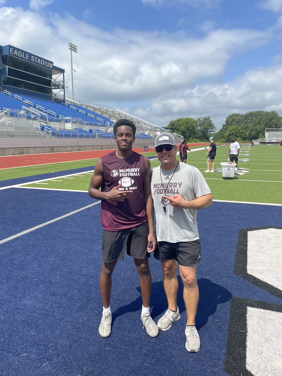 MuhammadDiarra0's tweet image. #AGTG After a great camp with @McMURRYFOOTBALL I am blessed to receive my first offer!!
@CoachNealMcM @KyleWesterberg @WHSTX_Football