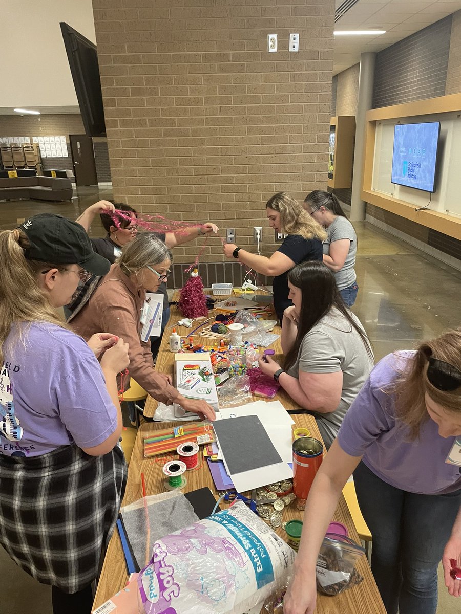 Mrs_JWagner's tweet photo. We started Day Two of our Springfield Regional Arts Integration Conference with the @SpringfieldArts council leading a collaborative “Arts Heist” activity. Groups worked together to recreate a stolen work of art and write an artist statement. #SRAIC2025 #Artsintegration https://t.co/eYvuxr6pIr
