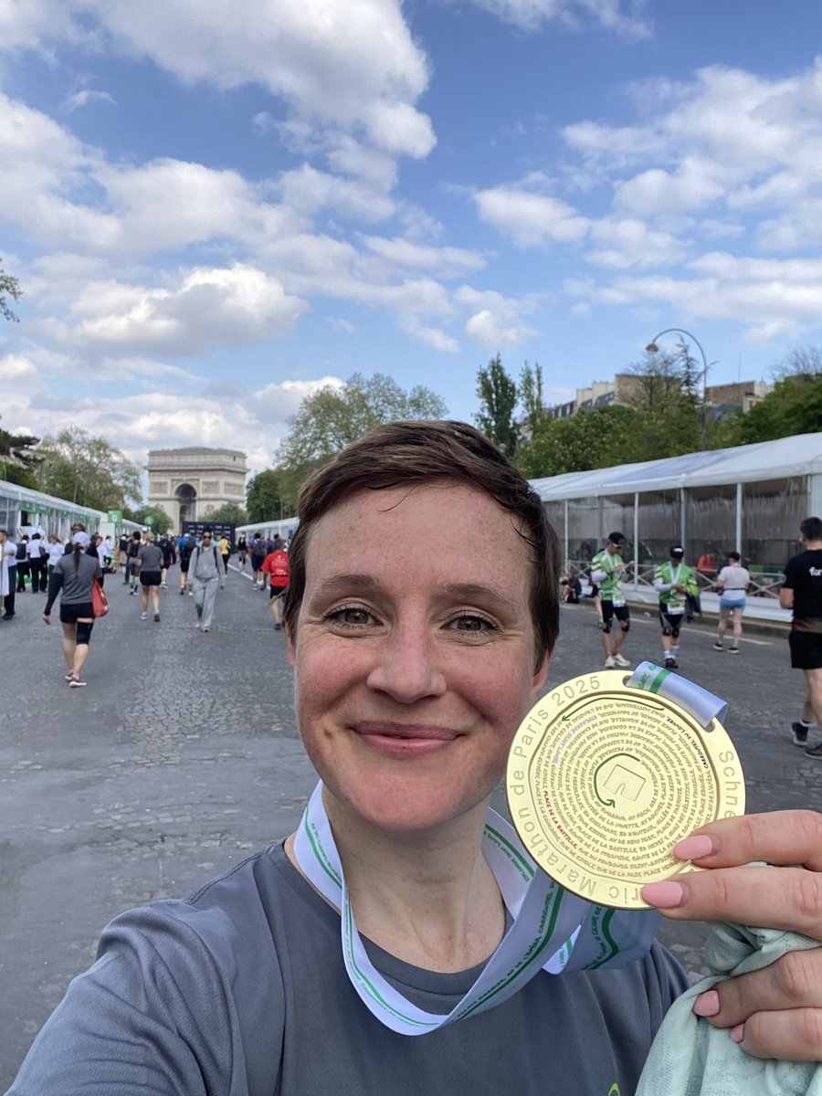 Mesouk's tweet image. "I see the wonderful support offered by Meso UK to my clients & others suffering with mesothelioma, particularly by the Meso UK nurses, and I wanted to contribute to that in any way I could."
Thanks to Emma Draper from @ThompsonsLaw for completing the Paris Marathon💙