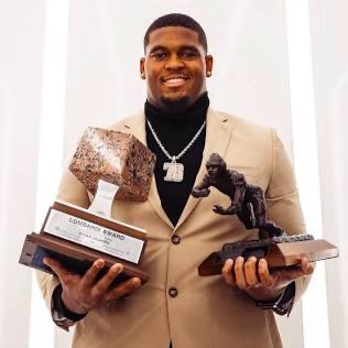 LeeThreeTimes's tweet image. Since 2022 Texas has produced:

1 Doak Walker Award winner
2 Outland Award winners (back to back)
1 Lombardi Award winner
1 Thorpe Award winner
28 NFL Draft Picks

Culture+Development+Capital=Texas

🐂🐂🐂