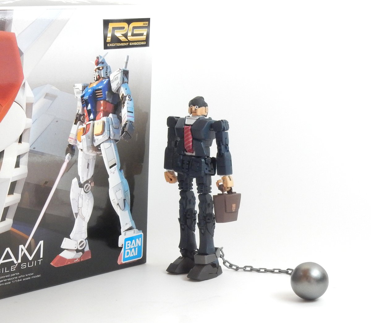 kyo512a's tweet image. #アイデアの勝利だと自負してるプラモ
社畜ガンダム
こいつ…働くぞ
すごい…5倍以上の時間外労働がある