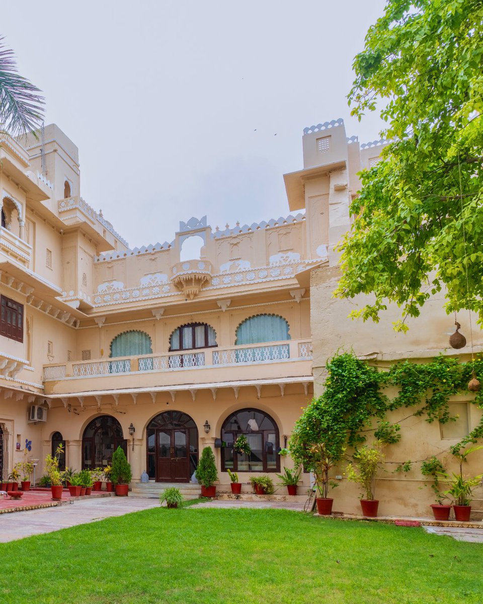 HomeyHuts's tweet photo. Rajmahal Heritage Suite – Royal Stay in a 16th Century Palace, Rajasthan
Rajmahal Bhindar, a 16th-century palace filled with regal charm and heritage place
📱 Book now: https://t.co/P7NqK6N5WW
📞 WhatsApp: +91 6301228891
#Homeyhuts #RajasthanStay #HeritagePalace #RajmahalBhindar https://t.co/iKEtBavl2V