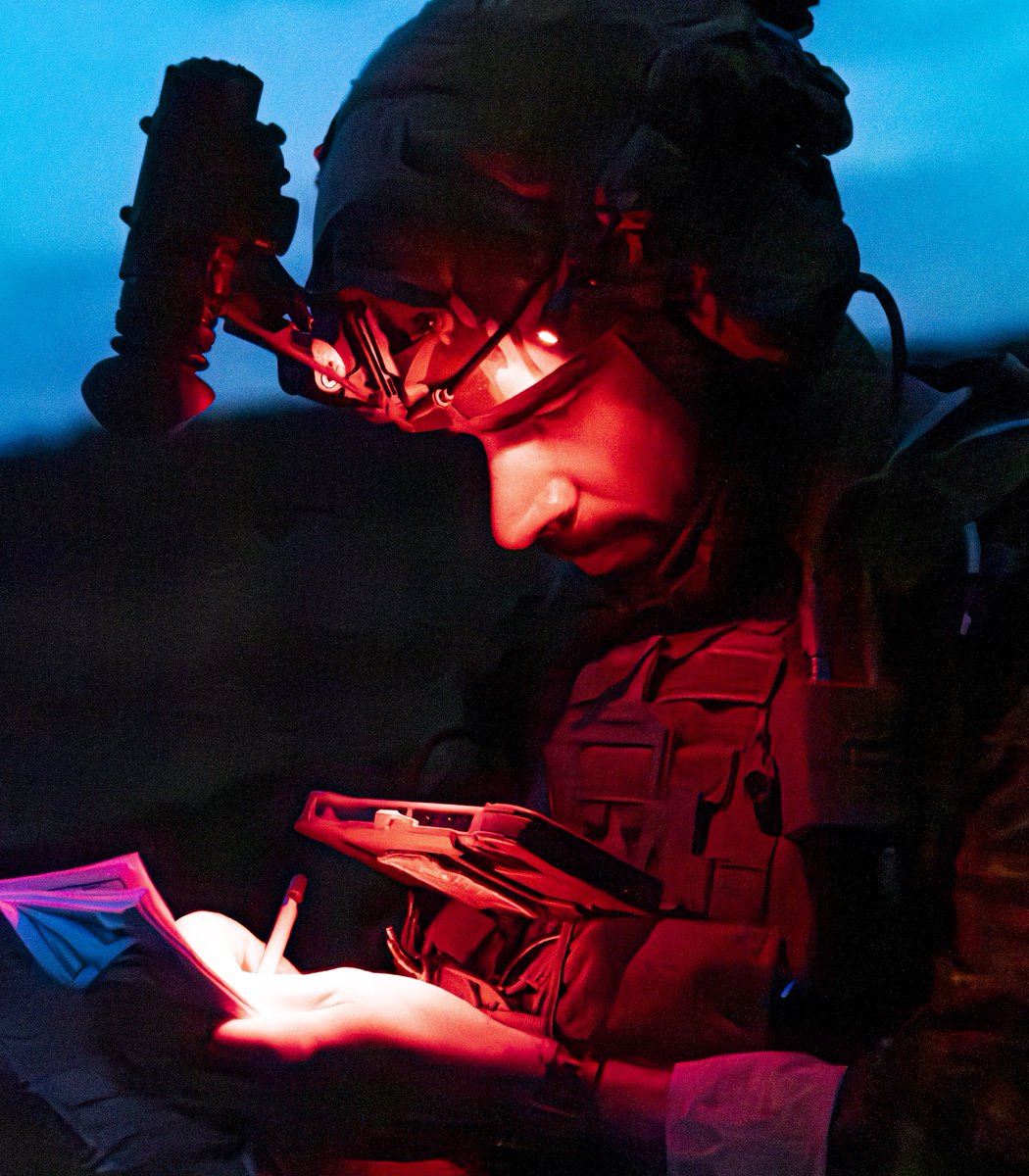 army_SM_armee's tweet image. Joint Terminal Attack Controllers keep ground and air forces safely synchronized. The CA Podcast has more insight into how these critical thinkers create order on the chaotic battlefield of today.
open.spotify.com/episode/7B9sX9…