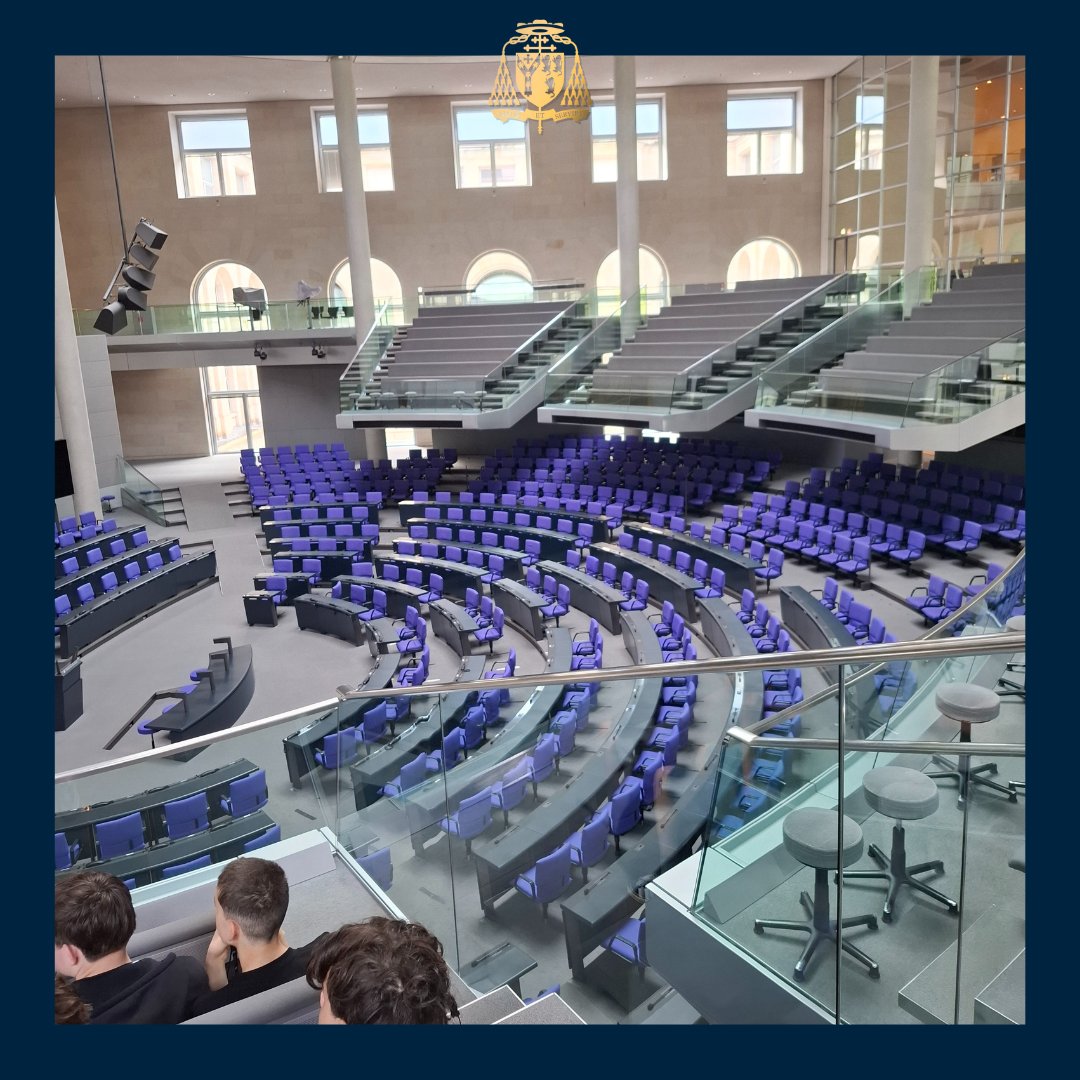 CardinalVaughan's tweet image. On the History trip to Berlin, pupils were treated to a very informative guided tour of the Reichstag. They sat in the Bundestag legislative chamber and grilled our guide with an excellent set of questions about the German political system and its roots in the nation's history.