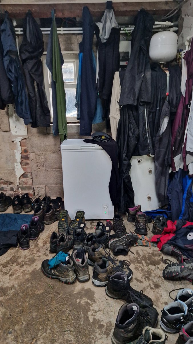 DAOSdofe's tweet image. DAOS Gold
Day 2
It rained and it rained but all students remained positive
And completed their first day  if a little soggy!