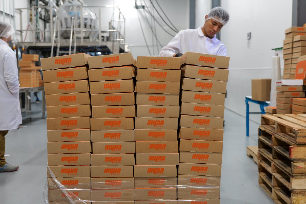 MynaSnacks's tweet image. ✨A little BTS of your favorite cookies making their way to you! ✨