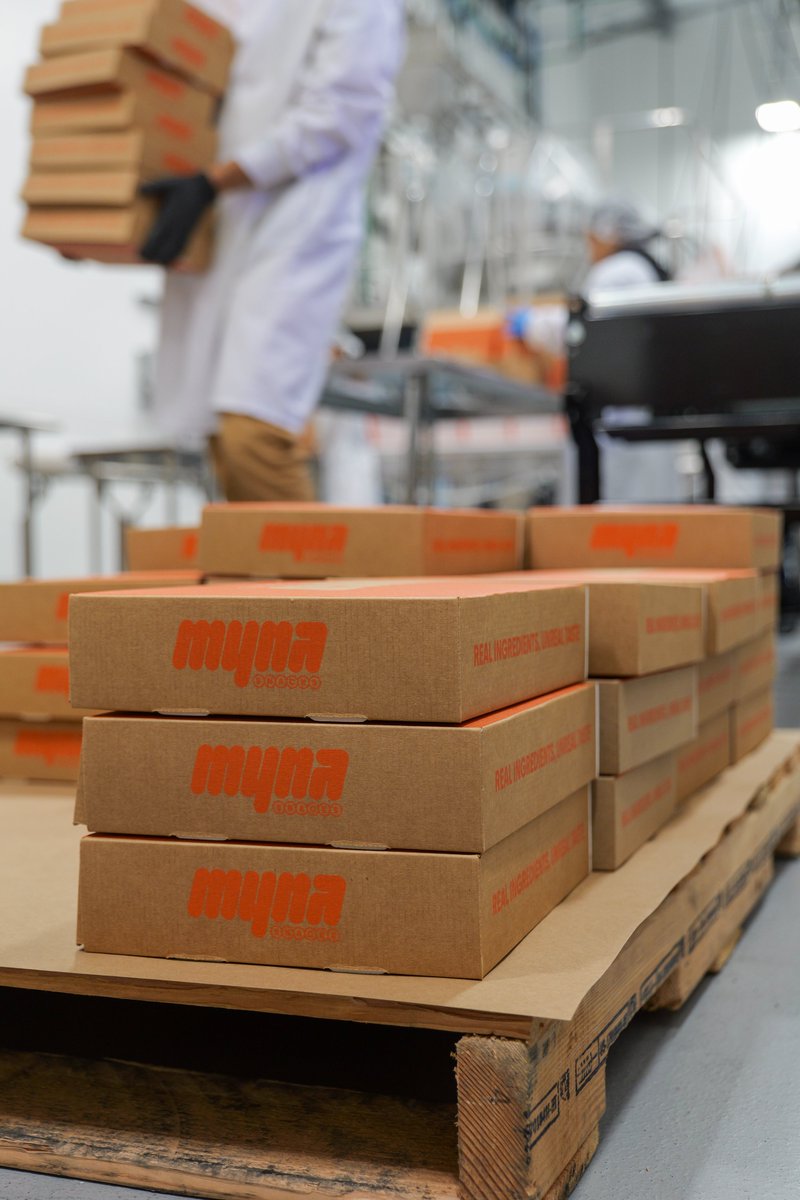 MynaSnacks's tweet image. ✨A little BTS of your favorite cookies making their way to you! ✨