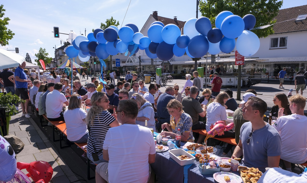Darum zieht Verls Frühstücksmeile wahrscheinlich um: Alle zwei Jahre verwandelt sich Verls Ortsdurchfahrt in eine lang gedeckte Tafel. Auch im kommenden Jahr? dlvr.it/TLy26D