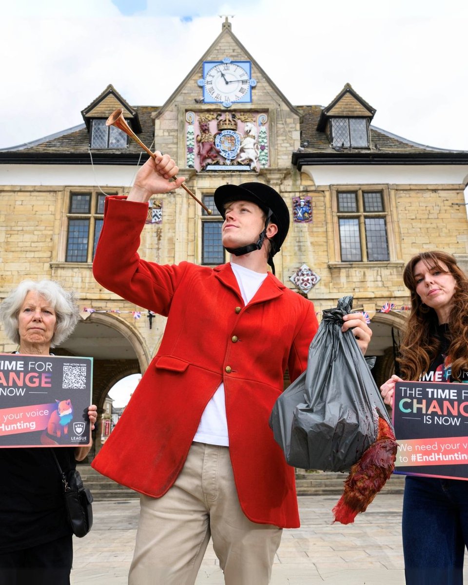 LeagueACS's tweet image. We were in Peterborough today to expose the links between the city’s Festival of Hounds and the illegal blood sport of fox hunting.
Read more and find out how you can help: leagueacs.co.uk/GJC8x
#TimeForChange