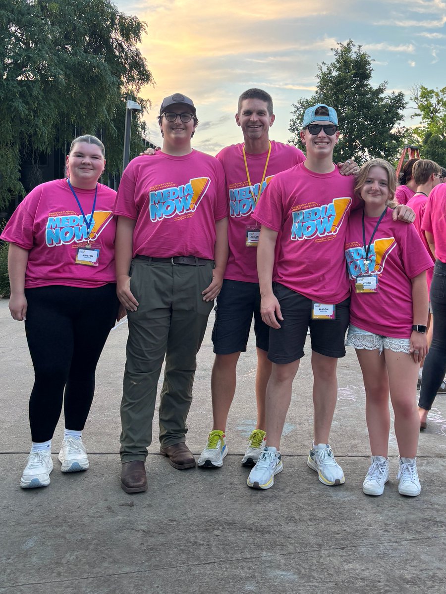 LHSJourn's tweet photo. Another great camp experience at @MediaNowBuzz
at @DrakeUniversity. Publications students participated in courses on photography, sports broadcasting and editorial leadership. Brought a lot of new ideas back to our staffs and had a lot of fun in the process. https://t.co/nd1lc5dehF