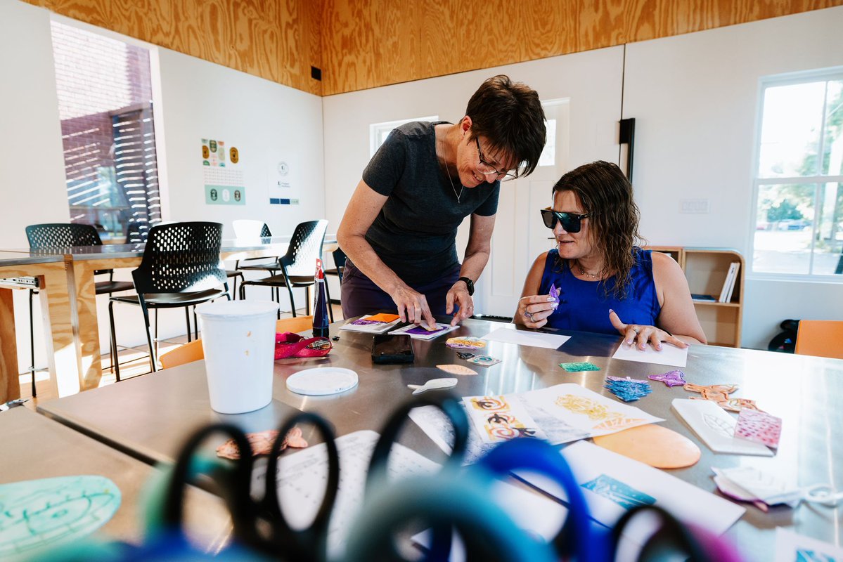 UNLincoln's tweet image. Partnering with F Street Neighborhood Church, @UNLArchitecture students transformed a 150-year-old chapel from design to construction. They call it the Art Chapel, and it's a community art space where everyone can learn and create. ›› buff.ly/3J4fTAt #NUforNE