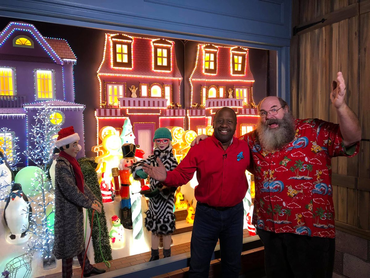 CastleNoel's tweet image. Join @KennyCrumpton on @Fox8 from 6:30-9 am Friday for the "A Christmas Story" toy display reveal, costume from "Jingle All The Way," Luau dates, and more! #Fox8 #ChristmasMagic #KennyCrumpton
