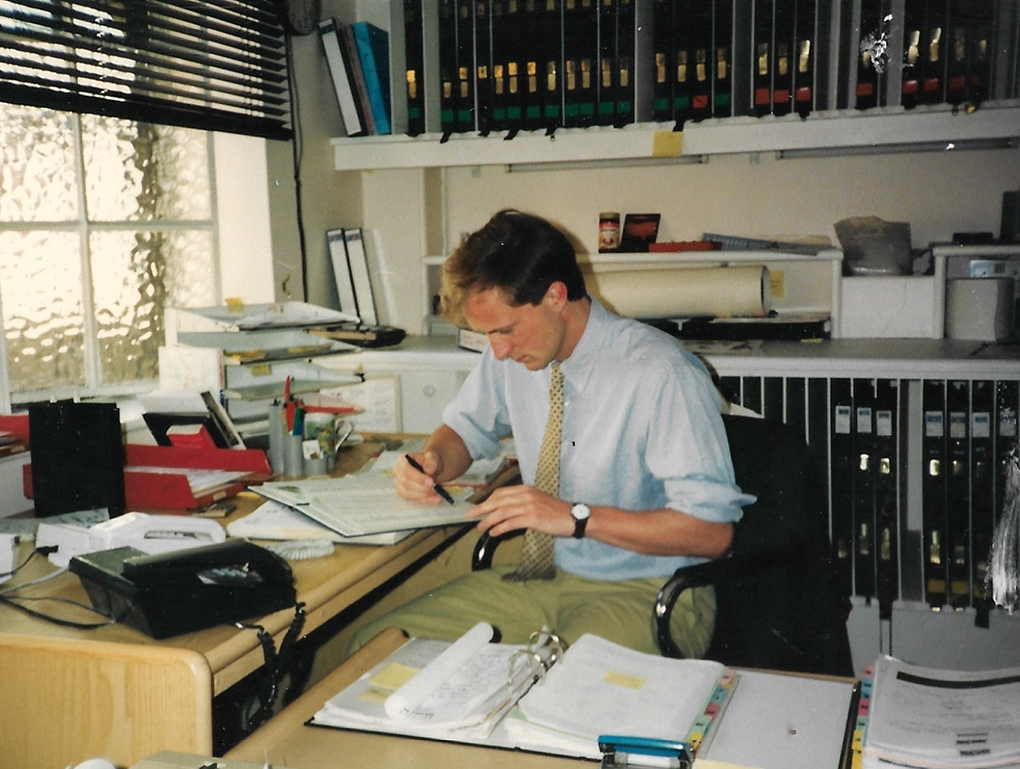 _illustrationX's tweet image. We’re celebrating 40 years with Harry Lyon-Smith
Considering how the agency has continuously changed and adapted with Harry in charge, we can hardly believe he’s been with us for four decades! Here’s a quick look at his career so far…
Read the story: ow.ly/4zcl50WqFKi