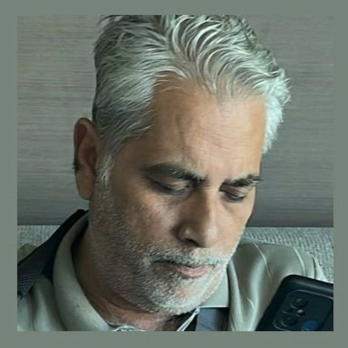 AkramRaee's tweet photo. آج 25 کروڑ عوام کے سامنے راز کی یہ بات افشا کر دیں کہ تحریک عدم اعتماد کی کامیابی کے دن سے آج تک فرح گوگی اور بشریٰ بی بی کی کرپشن کی شہرۂ آفاق فائل کا ڈراپ سین کیا ہوا ہے؟ عوام کو جاننے کا حق ہے کہ اس فائل میں بشریٰ بی بی کرپشن کی کون سی ہوشربا داستانیں ہیں؟
#EthicsOfJournalism https://t.co/sMpoy0bNLH