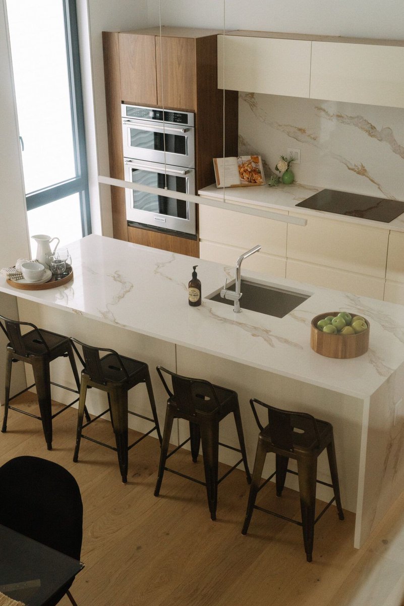 JerseyDigs's tweet image. New Construction 'Cliff Haus' Offers European Style and Stunning Views of NYC in Union City: buff.ly/94BiuL1
#NewJersey #RealEstate