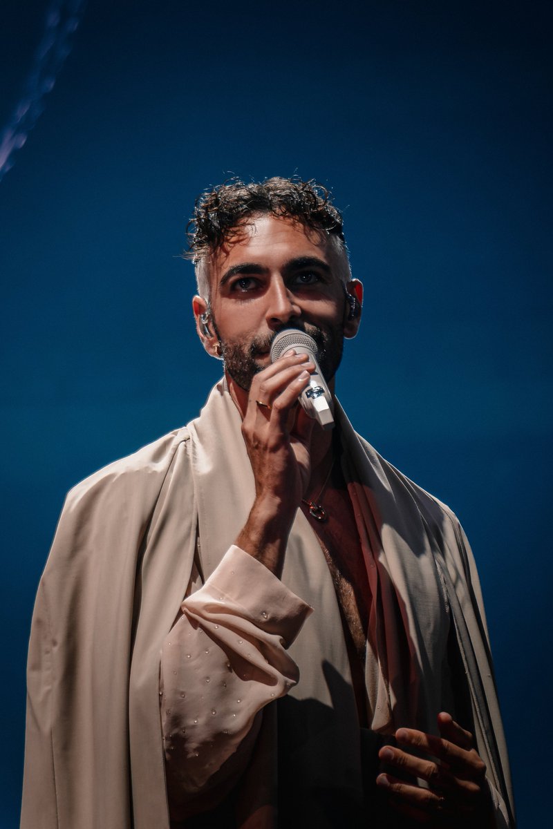 La scorsa domenica sono stato a San Siro, sottopalco, a scattare qualche foto allo spettacolare concerto di Marco Mengoni.