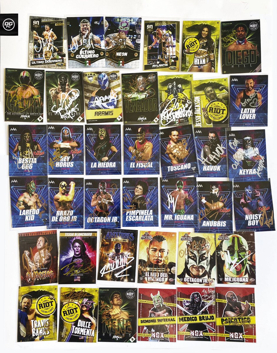 Muchas firmas nuevas! #wrestlingcardwednesday