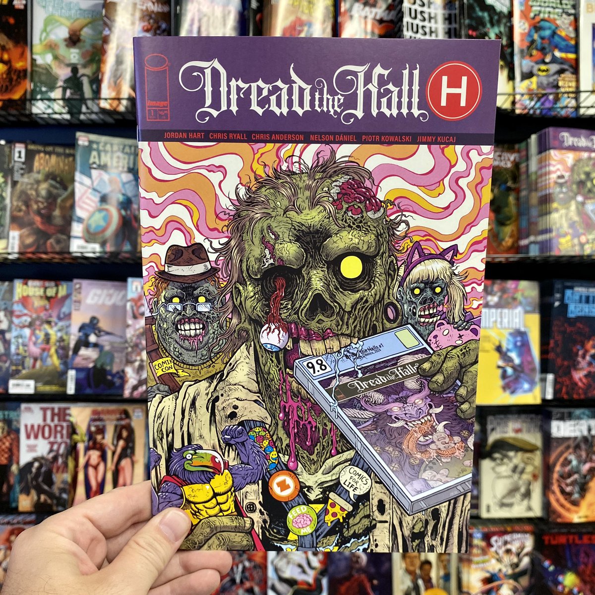 NowOrNeverComic's tweet image. It’s the last New Comic Book Day before Comic-Con! There’s still time to swing by and pick up new books before fans from all over the world descend on the city.
If you need anything (books, orders, supplies) let us know before the chaos starts. We’re here for you 11-7 every day!