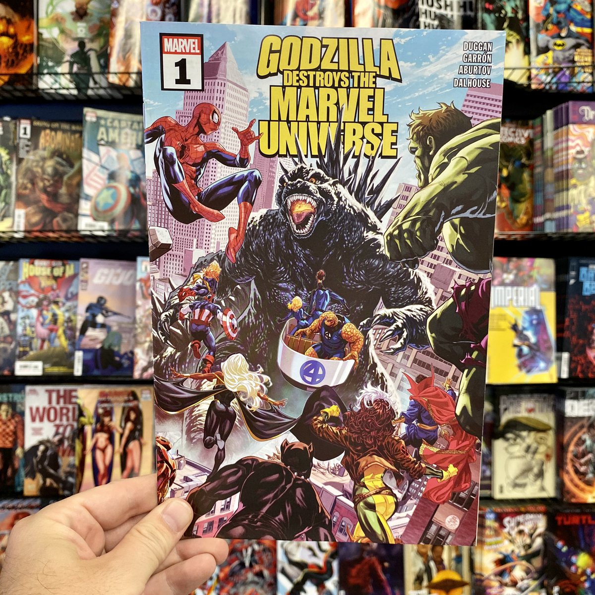 NowOrNeverComic's tweet image. It’s the last New Comic Book Day before Comic-Con! There’s still time to swing by and pick up new books before fans from all over the world descend on the city.
If you need anything (books, orders, supplies) let us know before the chaos starts. We’re here for you 11-7 every day!