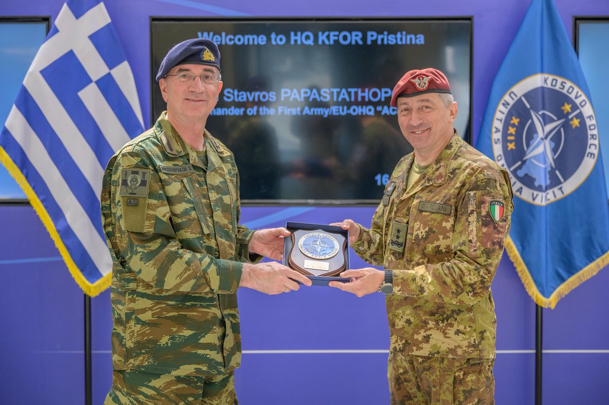NATO_KFOR's tweet image. Today, the Commander of the #NATO-led #KFOR mission, Major General Enrico Barduani, welcomed the Commander of the First Army/EU-OHQ “Achilles”, Liutenant General  Stavros Papastathopoulos, at KFOR Headquarters in Camp Film City, Pristina.

#UNITASOMNIAVINCIT 
#StrongerTogether