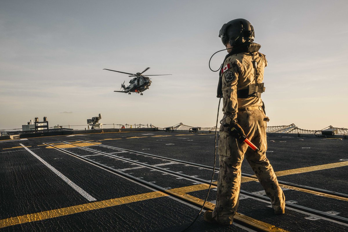 RCAF_ARC's tweet image. Throwback to some amazing shots from Op HORIZON from back in April. The CH-148 Cyclone Helicopter, Avalanche, sailed onboard HMCS Ville de Québec, as part of the UK-led Carrier Strike Group, on the North Atlantic Ocean.