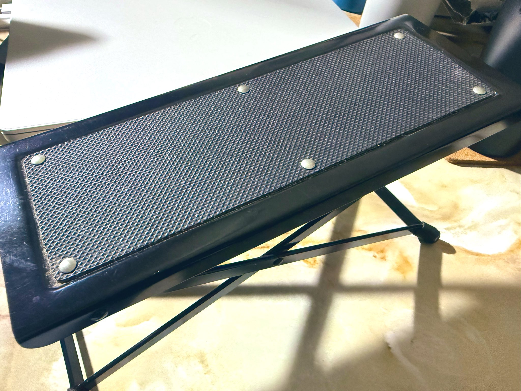 ナシ小僧様 鉄(三価クロメート) ＋なべ小ねじ ばね座金付 F-0000E-S - ねじ