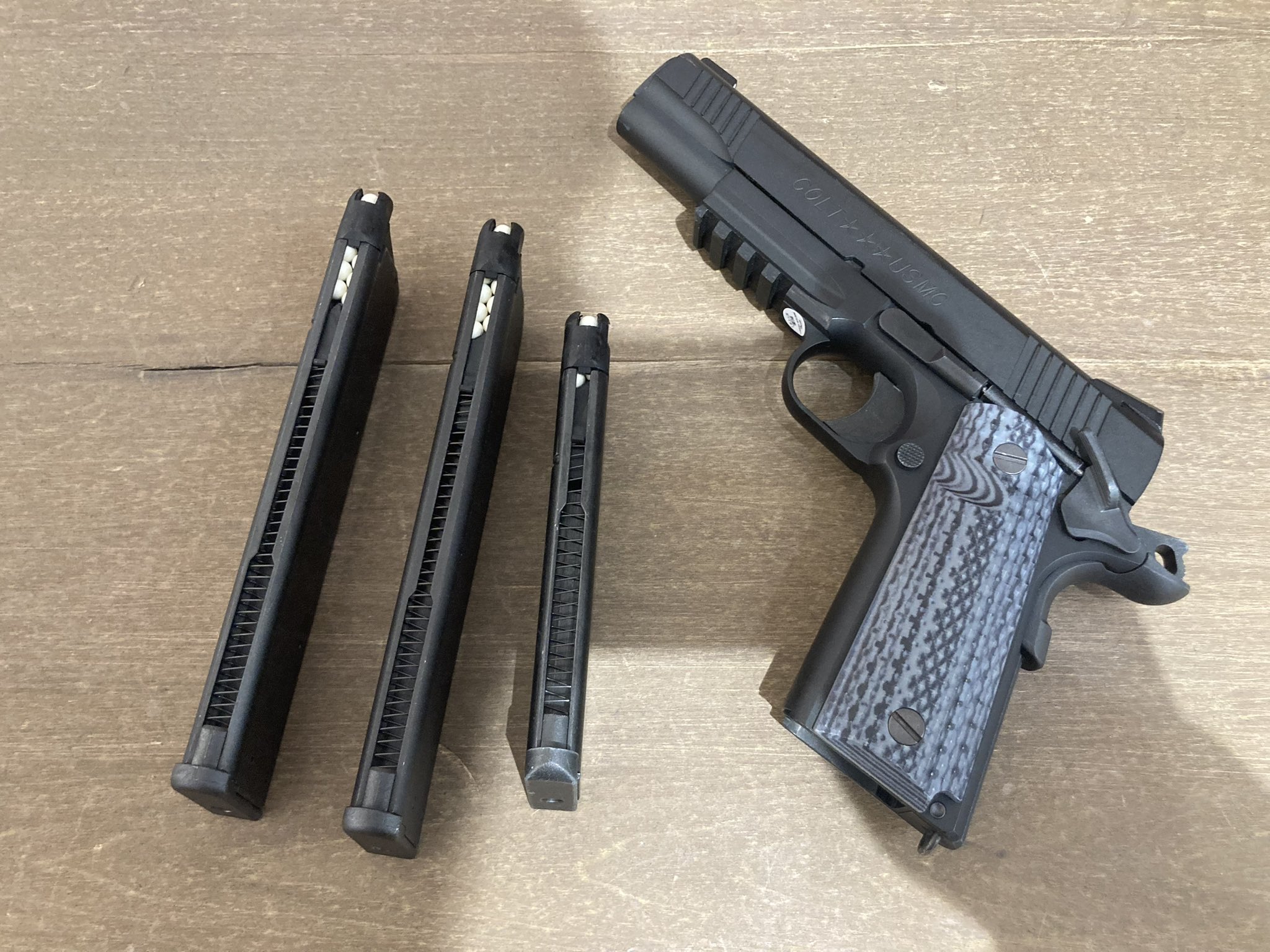 メグレの拳銃 38 Machine Pistol (Mac-11) 日本語化対応 武器 - Fallout4 Mod