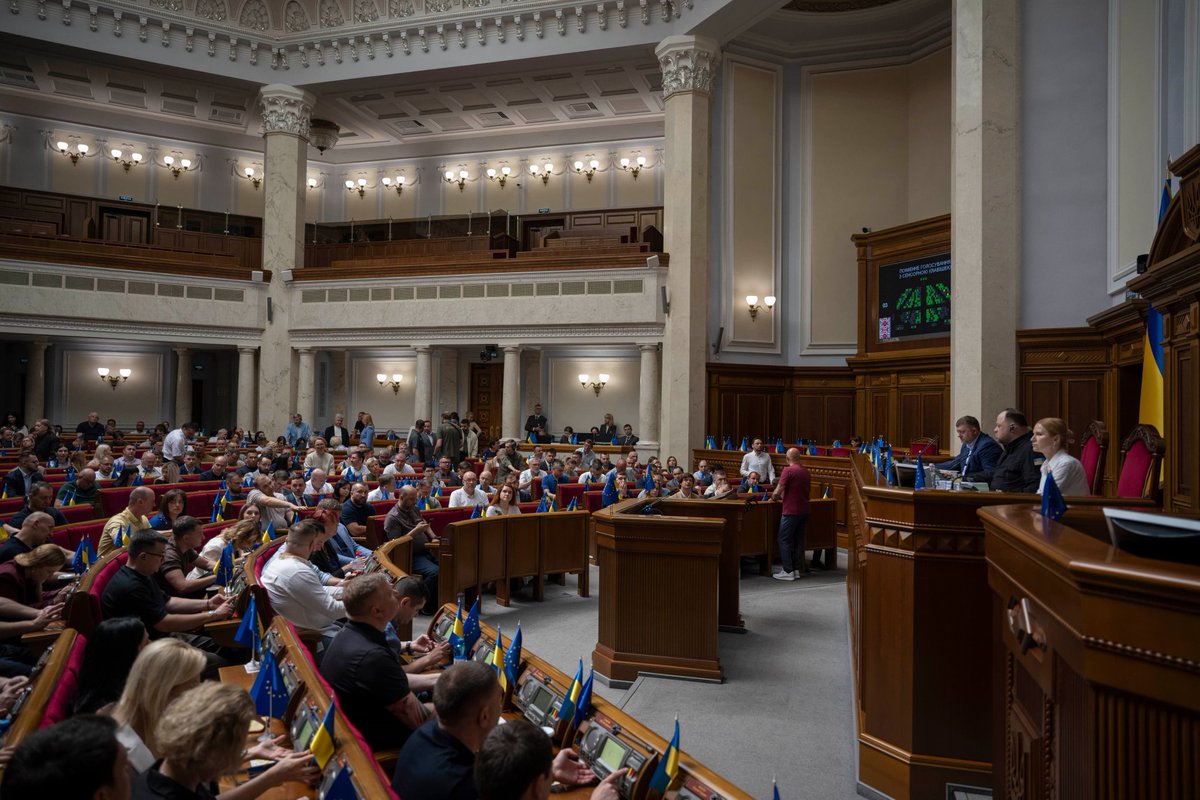 Ole_Kondratiuk's tweet image. У День проголошення державного суверенітету України, Верховна Рада зробила важливий крок до відновлення гідності та історичної справедливості щодо майже півмільйона українців, їх родин та дітей, які у 1944-1951 роках були примусово переселені з території Польської Народної…