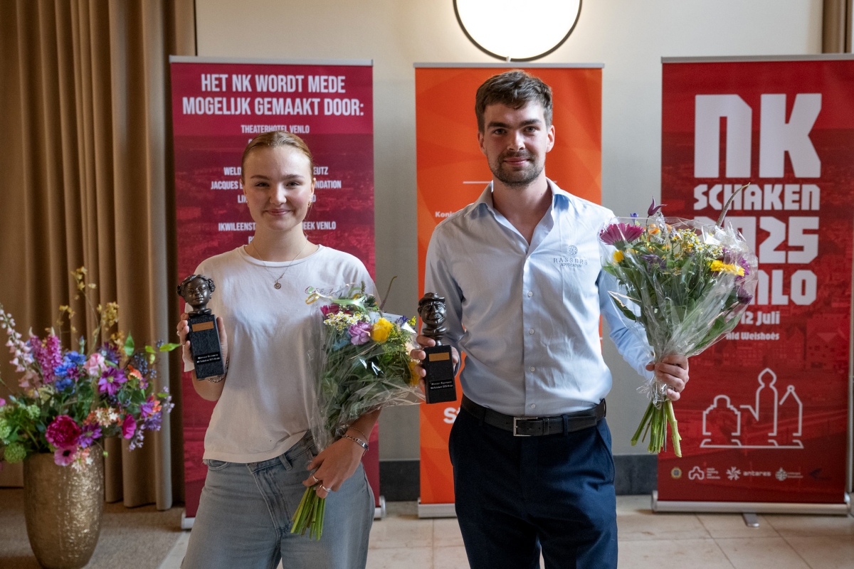 usefulchess's tweet photo. Jorden van Foreest and Machteld van Foreest won Dutch Chess Championships in Open and Women's section. #chess #VanForeest Photo: Dutch Chess Federation https://t.co/zSk2CcivVV